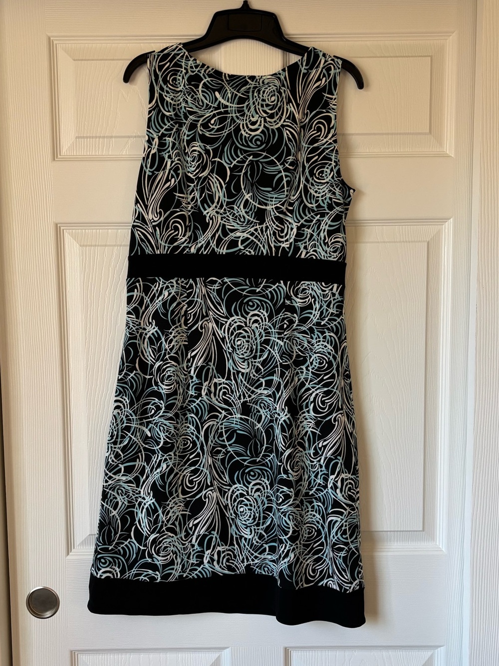 😱 SALE - LOFT Black Midi Dress with White & Light Blue Swirl Print - Picture 2 of 5
